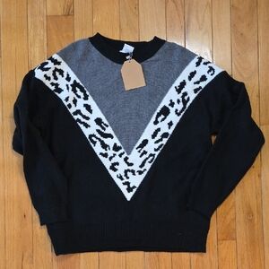 Main Strip Black and Gray Sweater with Animal Print